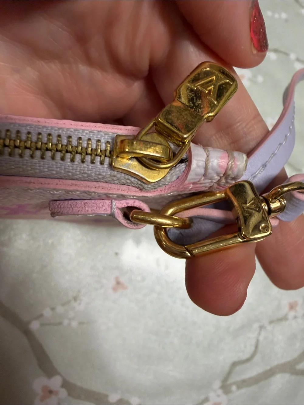 New Authentic Louis Vuitton Sunrise Pastel Pink Lilac Monogram Logo Wristlet